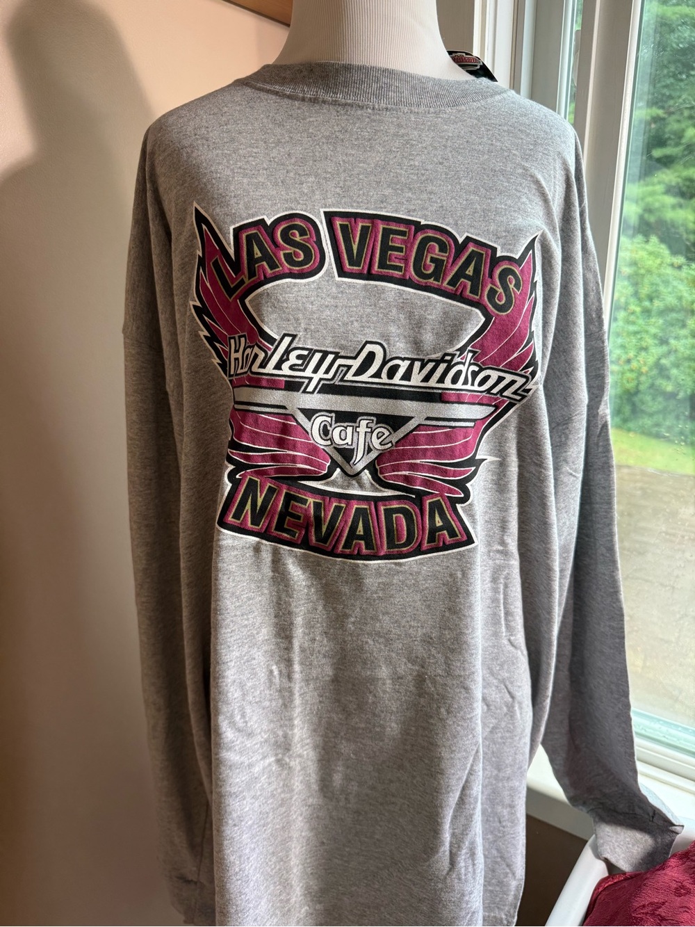 Harley-Davidson Gray Long Sleeve Tee with Magenta Las Vegas Graphic